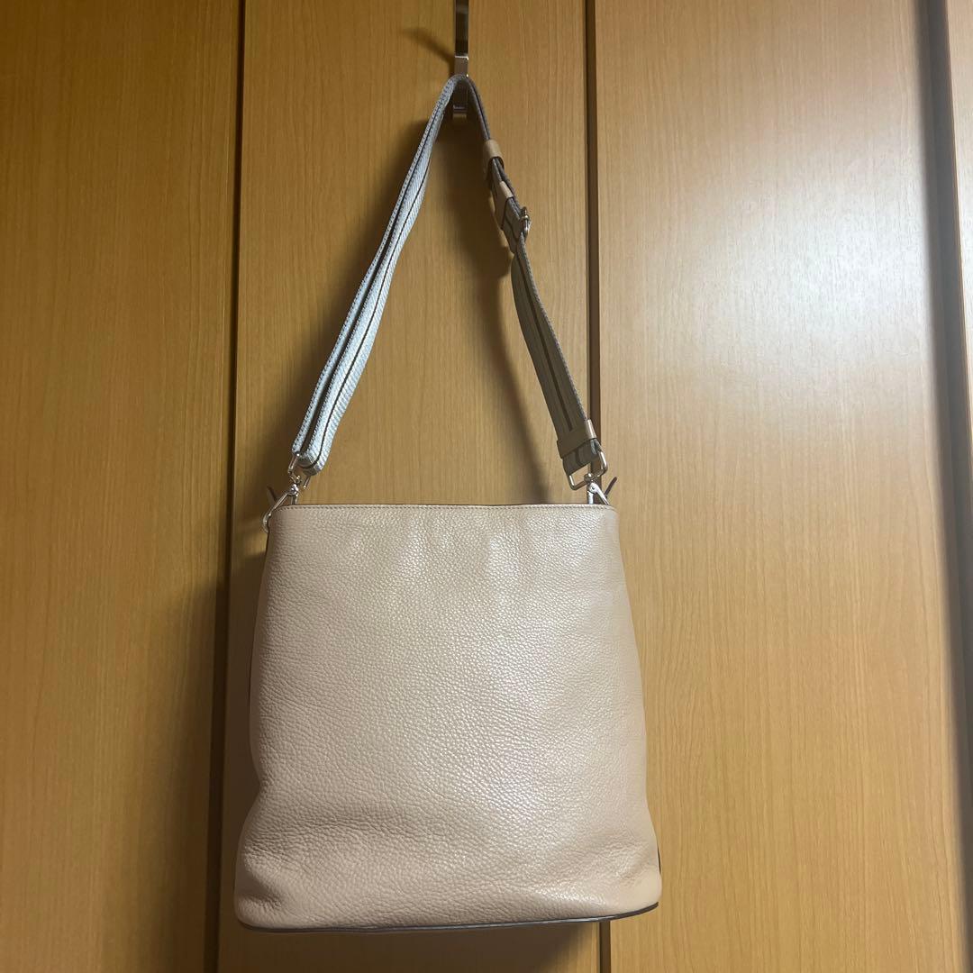 PRADAレザーショルダーバックプラダ美品SALE