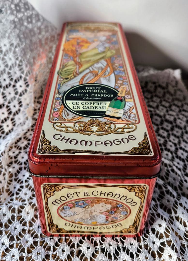 ミュシャ ティン缶 モエ・エ・シャンドン記念缶