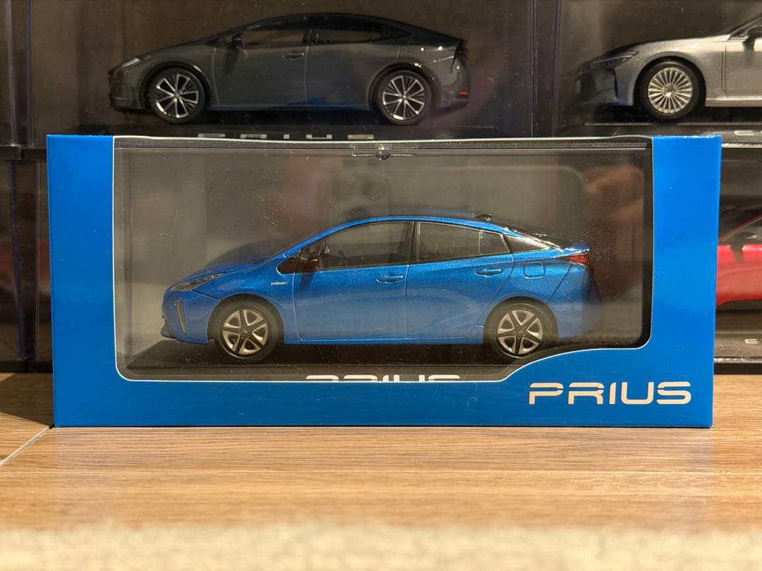 TOYOTA PRIUS カラーサンプルカー