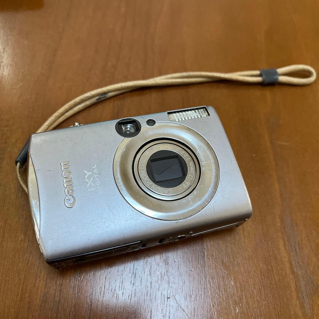 Canon IXY DIGITAL シルバー 本体とバッテリーチャージャー