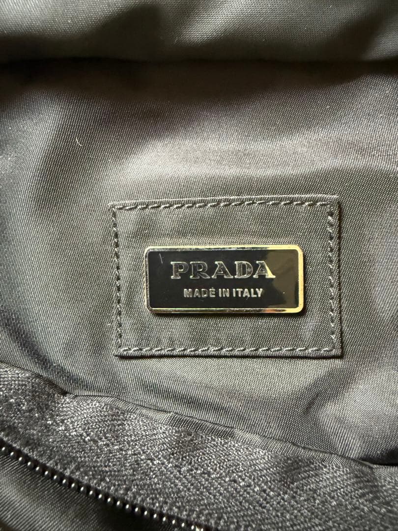 ✨極美品✨ プラダ ボディバッグ ウエストバッグ 三角ロゴ ナイロン ブラック