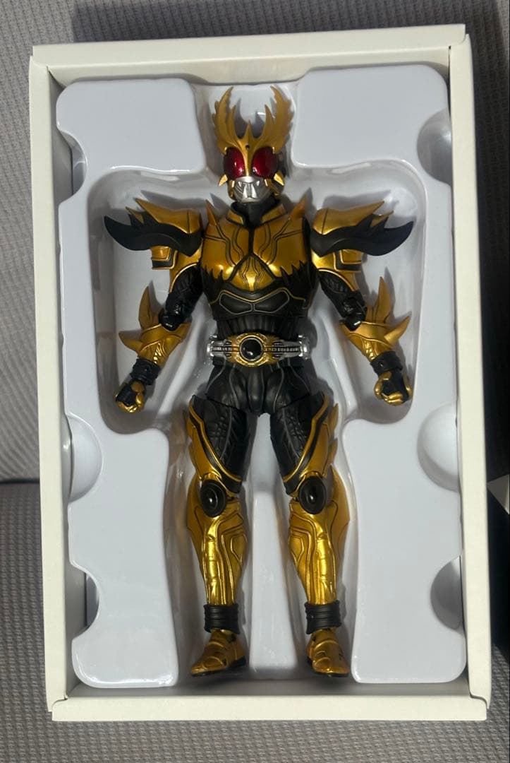 SHFiguarts 仮面ライダークウガ　ライジングアルティメット　真骨彫