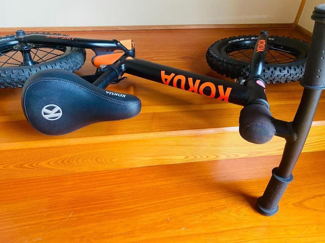 KOKUA バランスバイク ブラック/オレンジ キッズ