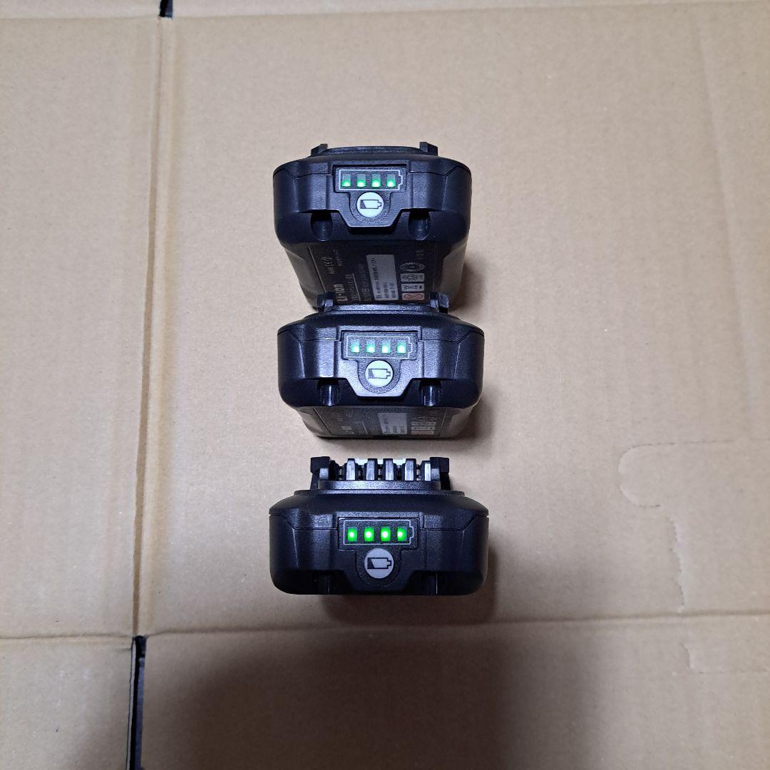 マキタ充電式クリーナー(ハンディ掃除機)CL107FD充電器バッテリー3個セット