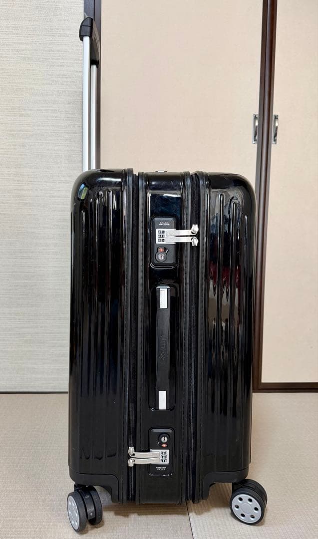 【格安USED】リモワ RIMOWA サルサデラックス 89 L ブラック 4輪