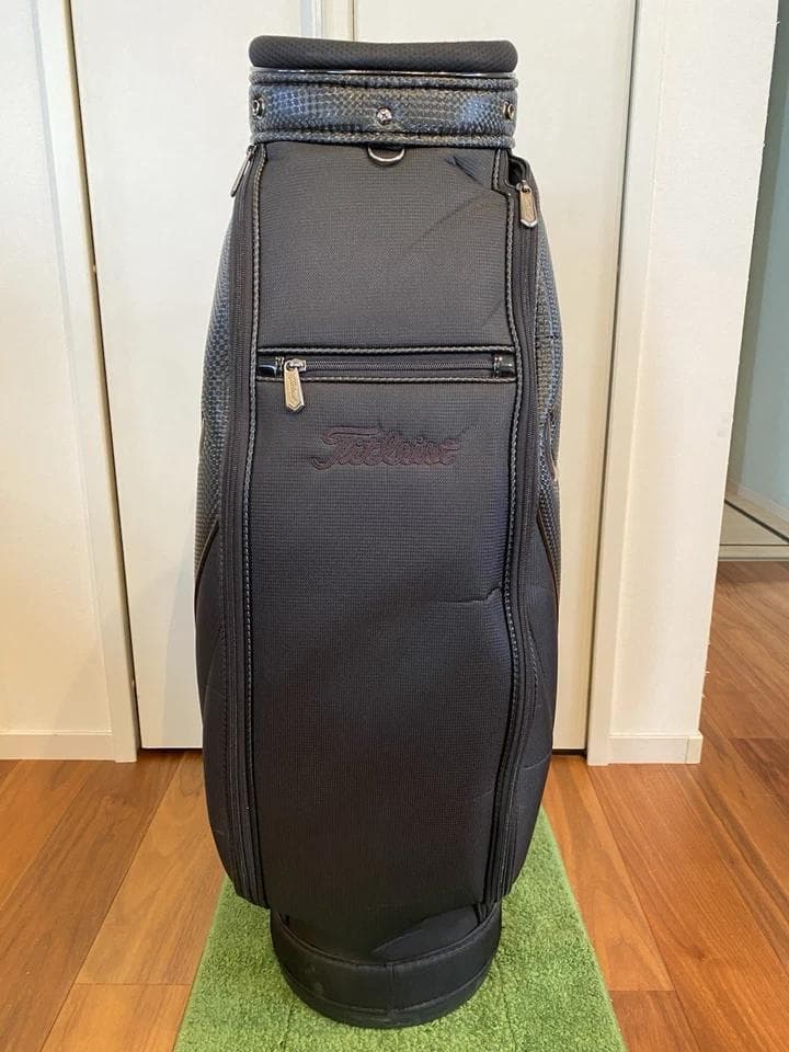 【レア希少】タイトリスト オールブラック 軽量　ゴルフバッグ キャディバッグ　黒