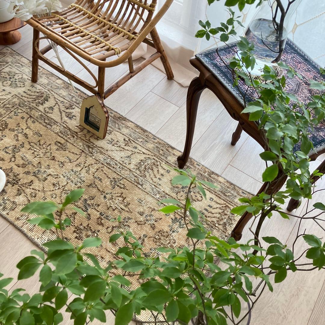 キャラメルベージュ55×119✳︎フラワー　L字デザイン　トルコヴィンテージラグ