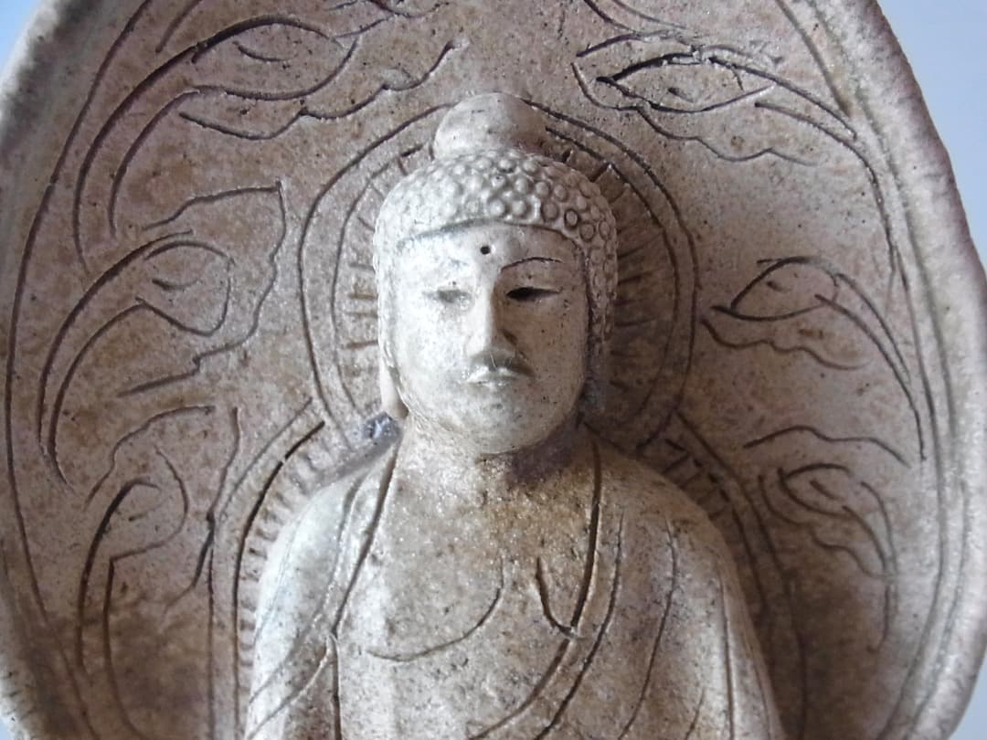 小嶋亜創『灰釉陶仏（大）』初期伊万里 李朝 古唐津 黒高麗 オンギ くらわんか