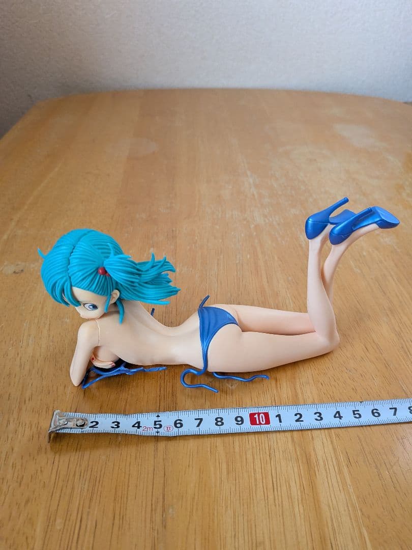 ドラゴンボールブルマ フィギュア 　（水着　ブルーver）