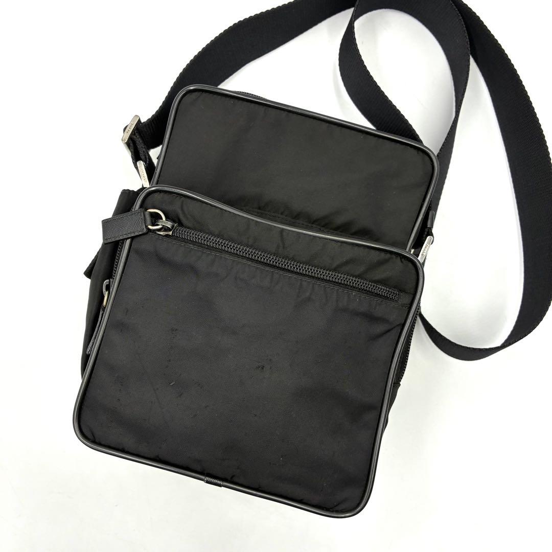 美品 プラダ ショルダーバッグ 三角ロゴ サフィアーノレザー ナイロン ブラック