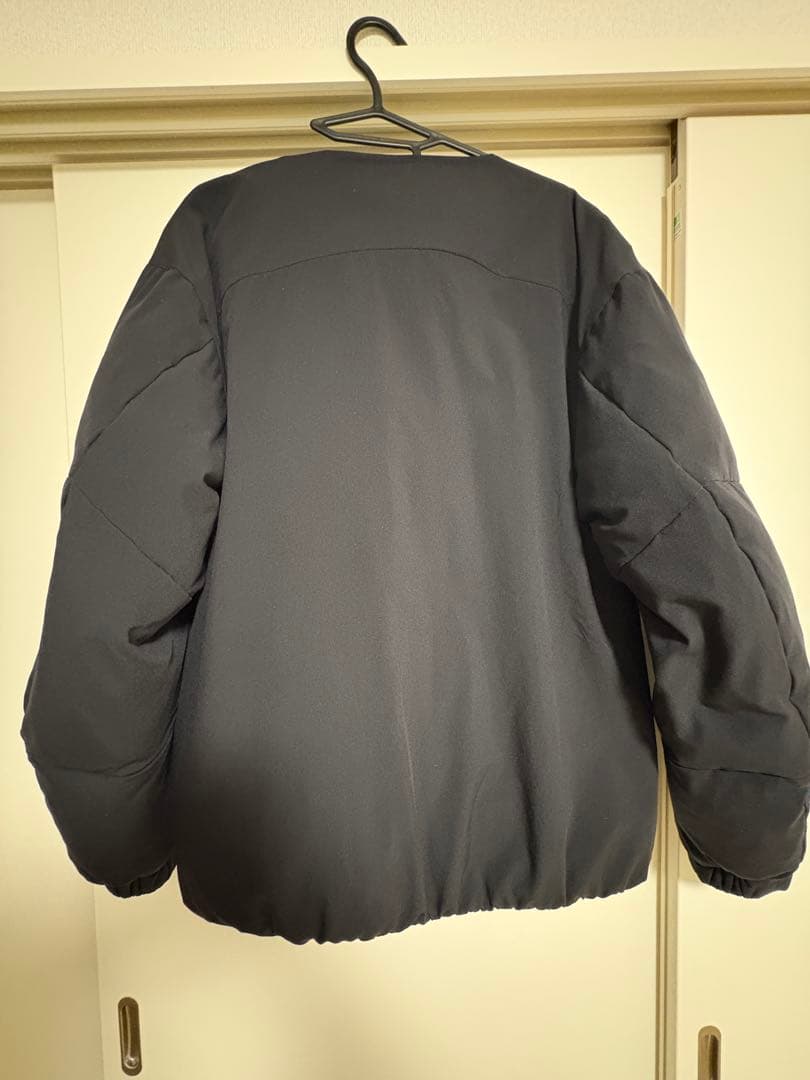 ADAM ET ROPÉ ALLIED ノーカラーダウンジャケット M/ブラック