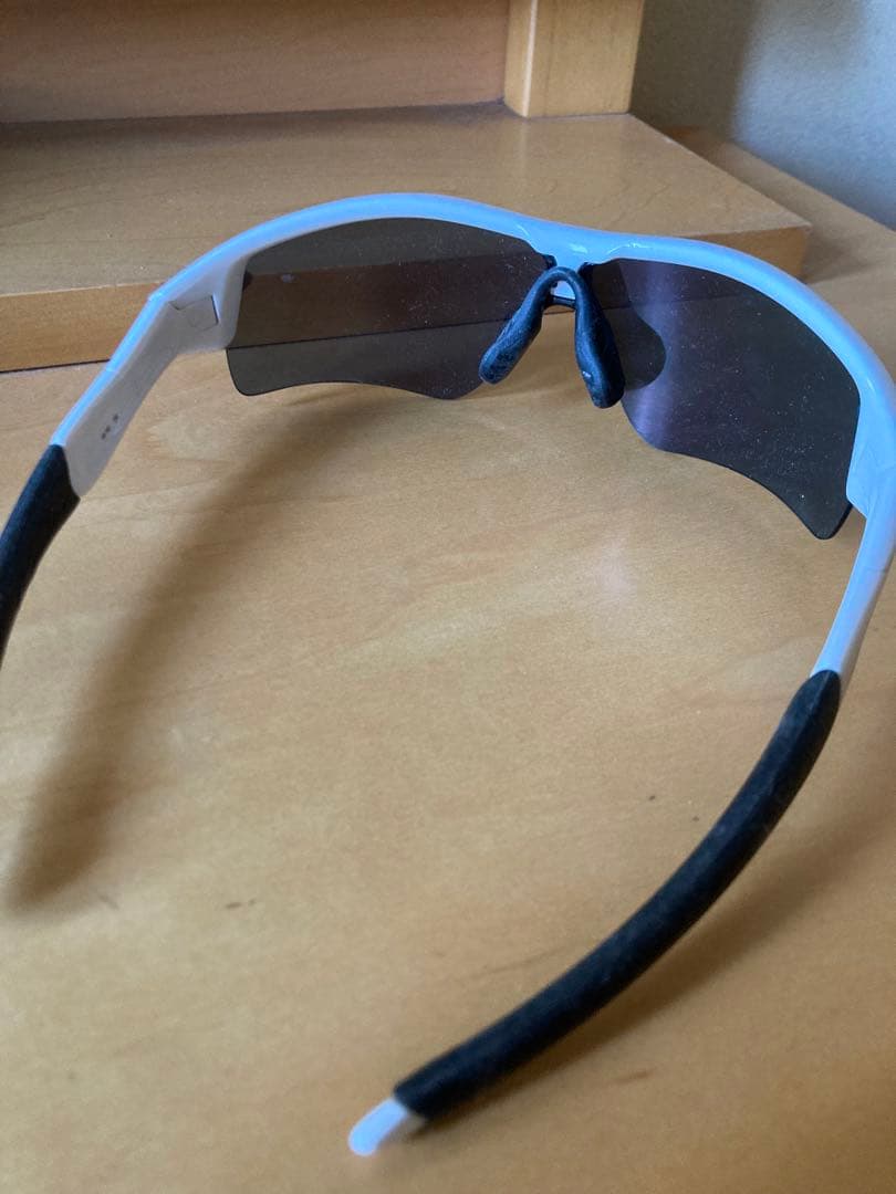 オークリー　スポーツサングラス レッドグラデーション