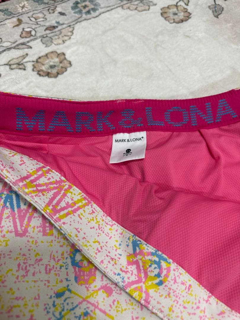 MARK & LONA ロゴスカート 多色