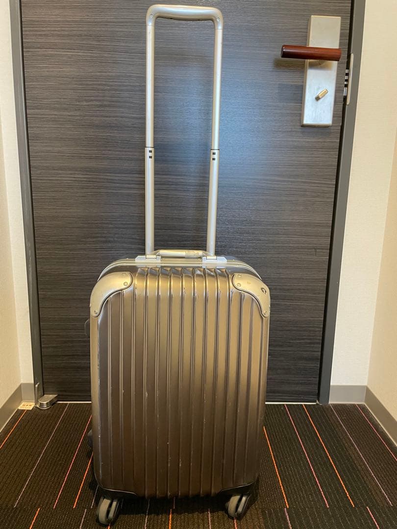 トリオ　CARGO カーゴ　スーツケース　シルバー