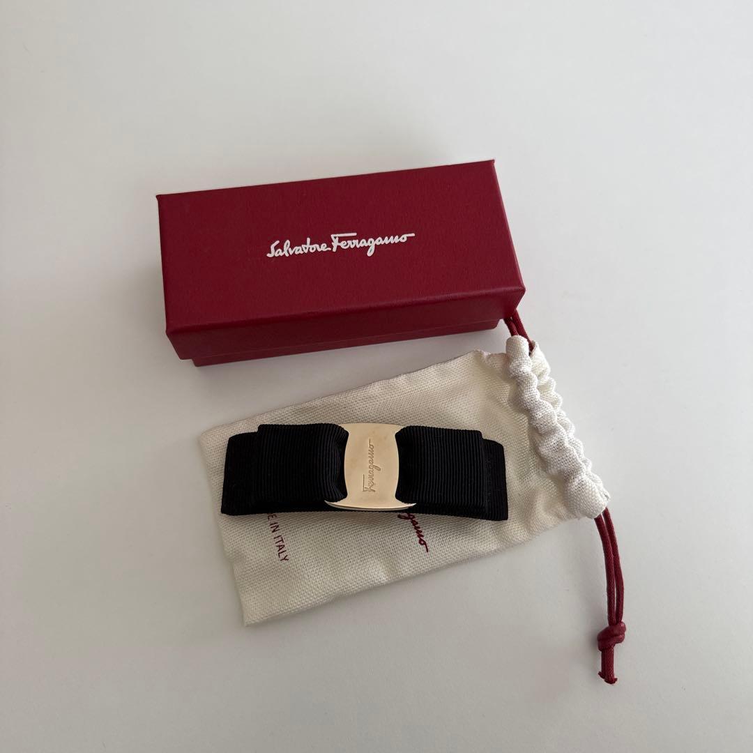 Salvatore Ferragamo ブラックリボンバレッタ