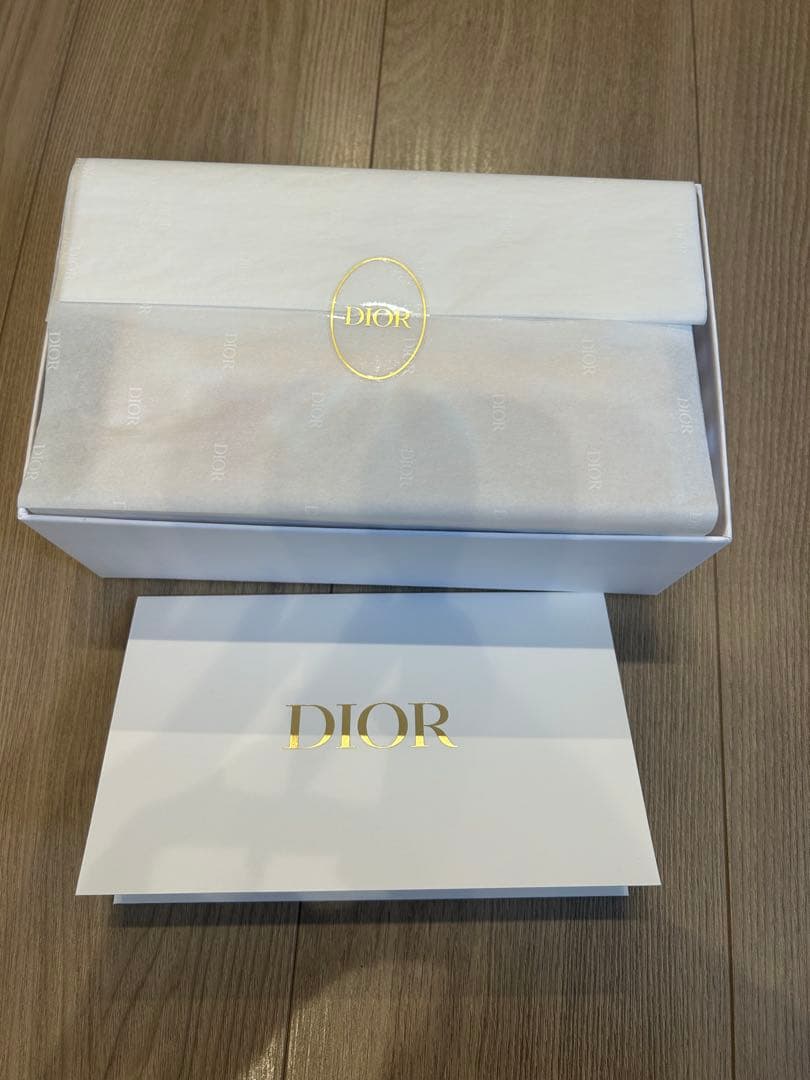 Dior クリスマスコフレ 2025 ディオール ホリデー オファー 試供品付