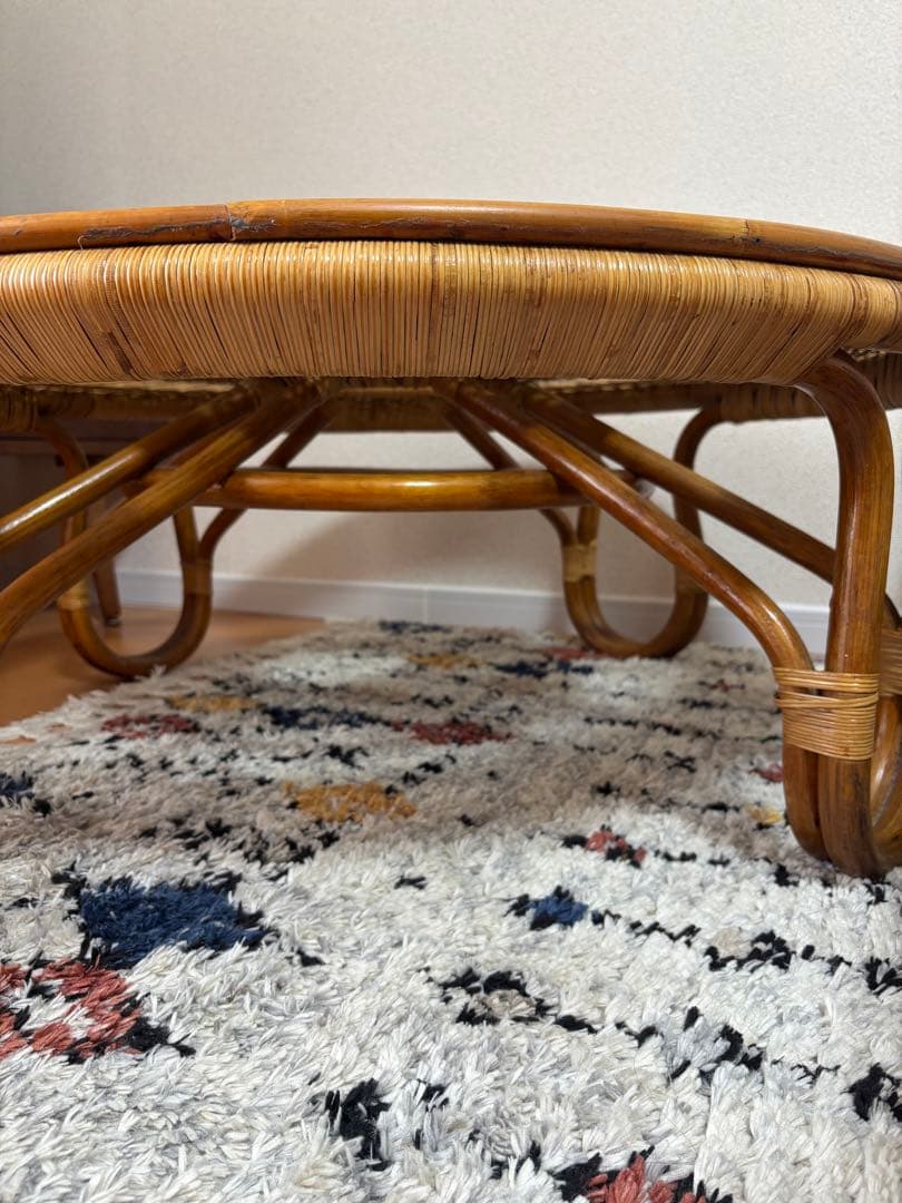 ラタン円形テーブル