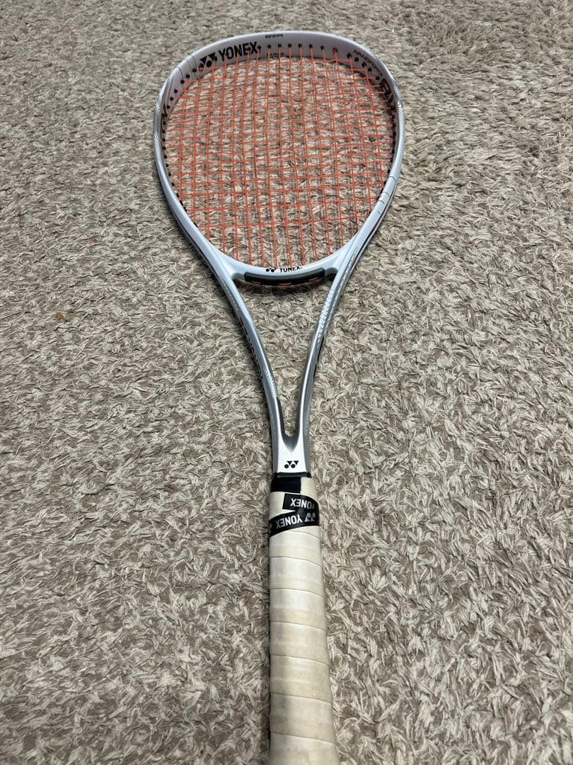 ヨネックス　ナノフォースレブ　白色