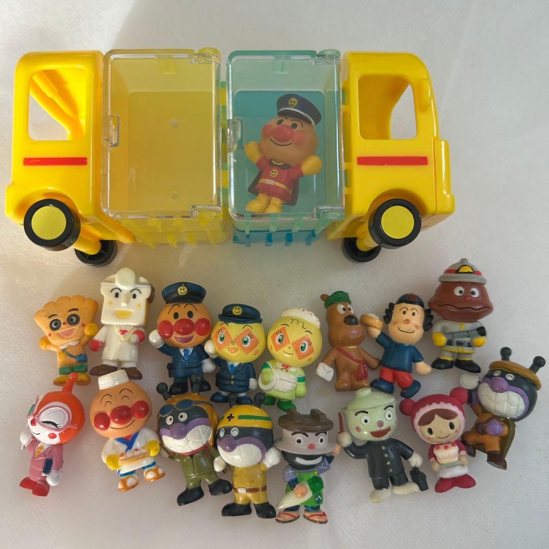 アンパンマン　ミュージアム おしごといっぱい　フィギュア　バス　乗り物セット