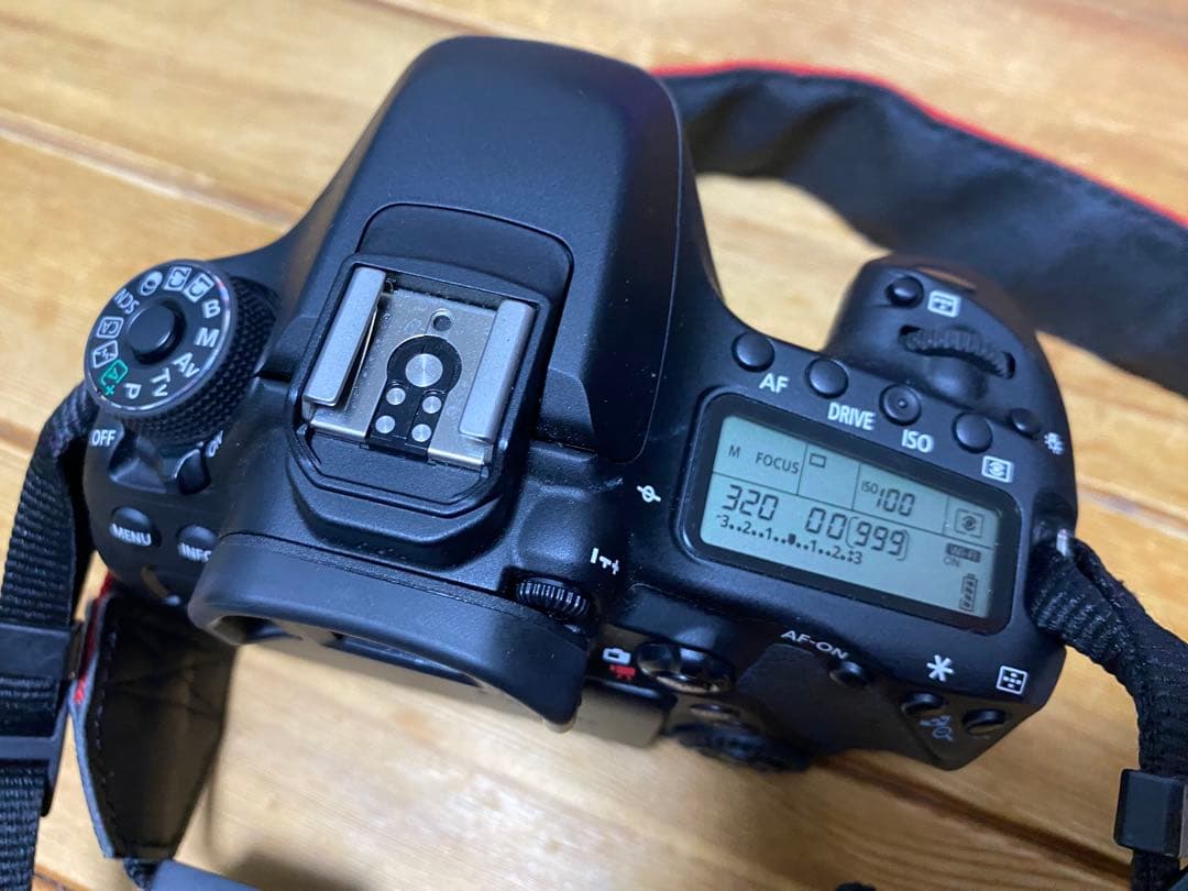 【美品】CanonEOS80D EF-S18-135 IS USM レンズキット