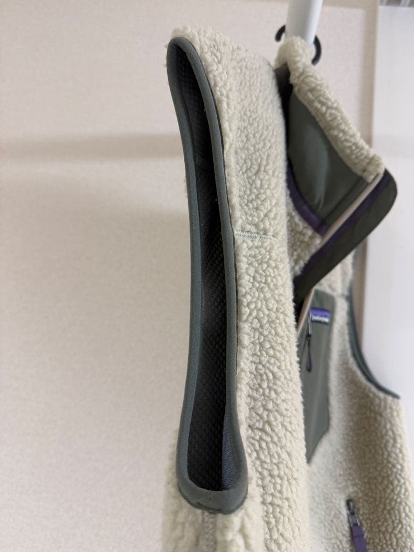 patagonia フリースベスト Sサイズ クリーム&グリーン　美品　数回着用