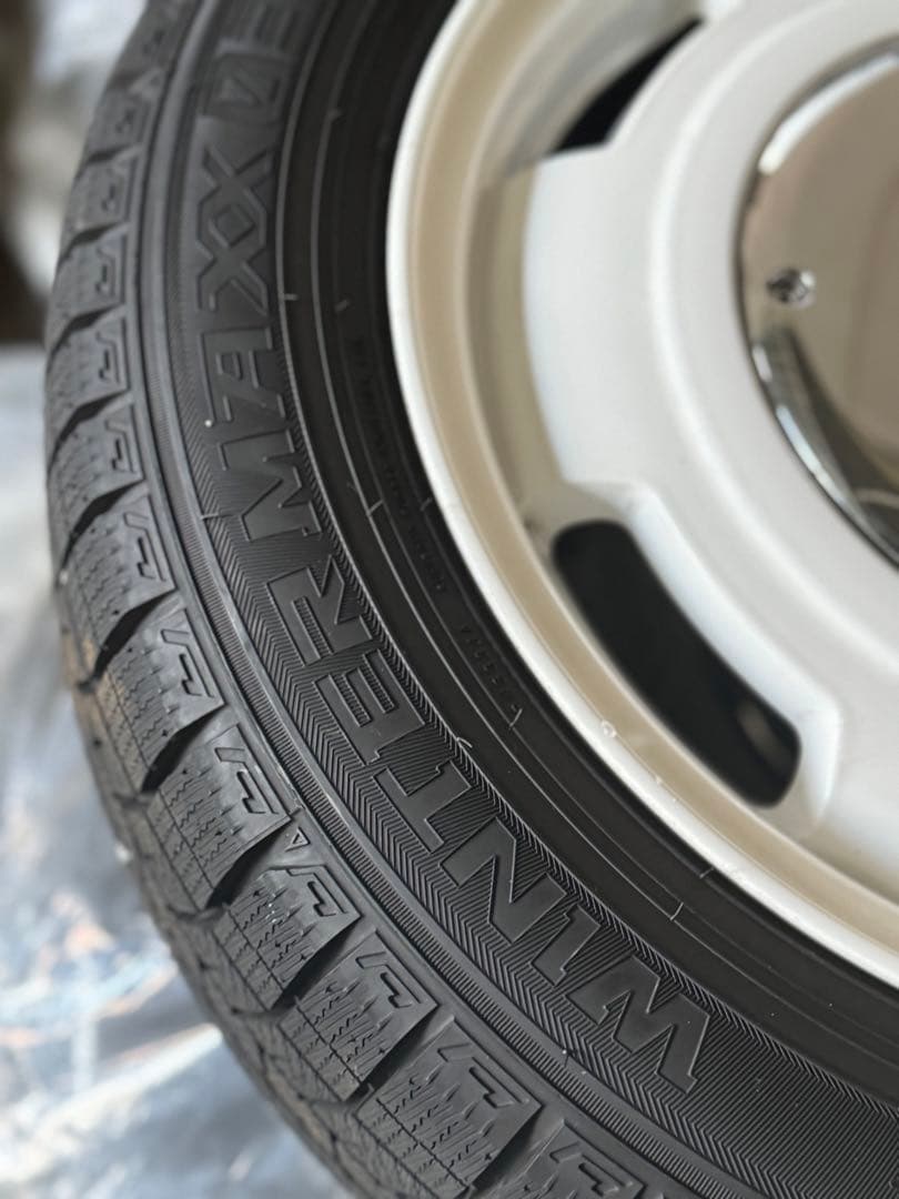 美品！　ルノー　トゥインゴ　第3世代用　スタッドレスタイヤ&ホイール4本セット