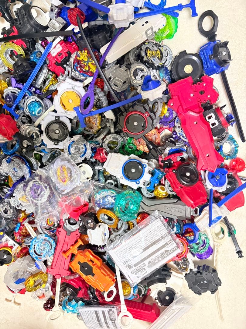 超大量 ベイブレードバースト まとめ売り ジャンク 動作未確認