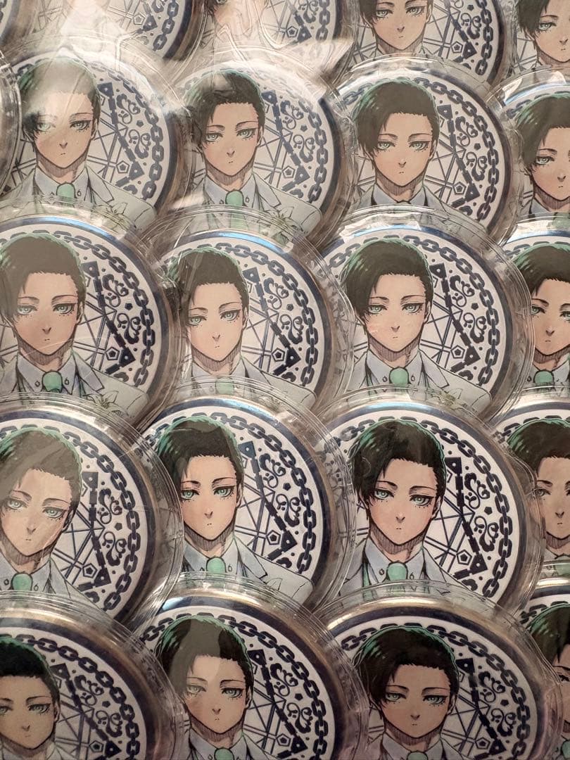 ブルーロック　糸師凛　ブルーロック展限定缶バッジ80個　痛バッグ