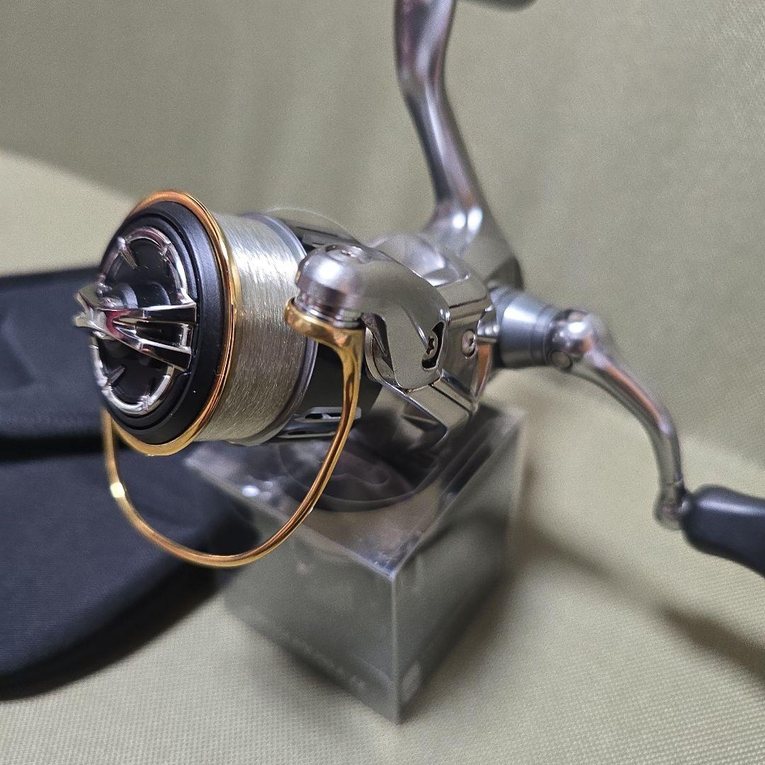 SHIMANO 15 ツインパワー C2000S　美品　替えスプール付き　シマノ