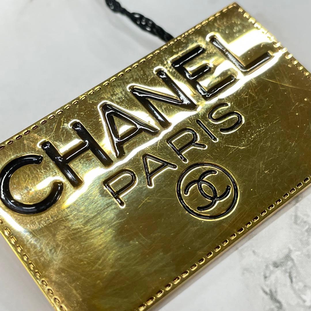 シャネル ヴィンテージ ブローチ ロゴプレート　ゴールドカラー
