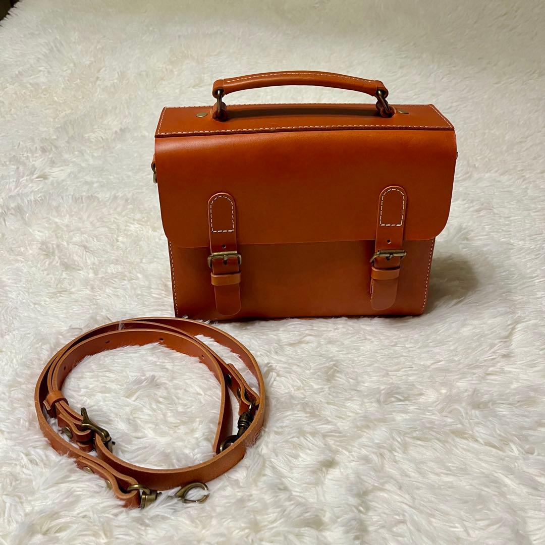 【新品】イタリアンレザー　ショルダーバッグ Wフラップ キャメル　本革　2way