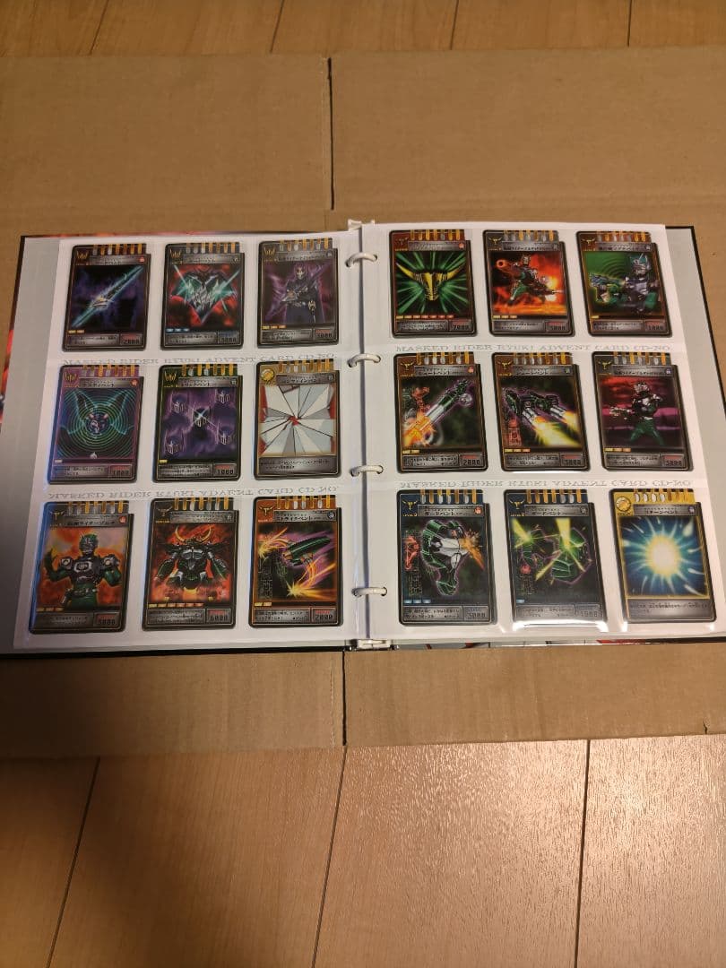 仮面ライダー龍騎 コンプリート カード ファイル アドベントカード　２２６枚