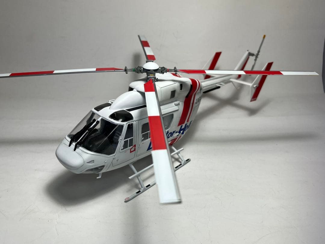 ハセガワ　1/32 BK-117 Doctor-Heli （完成品）