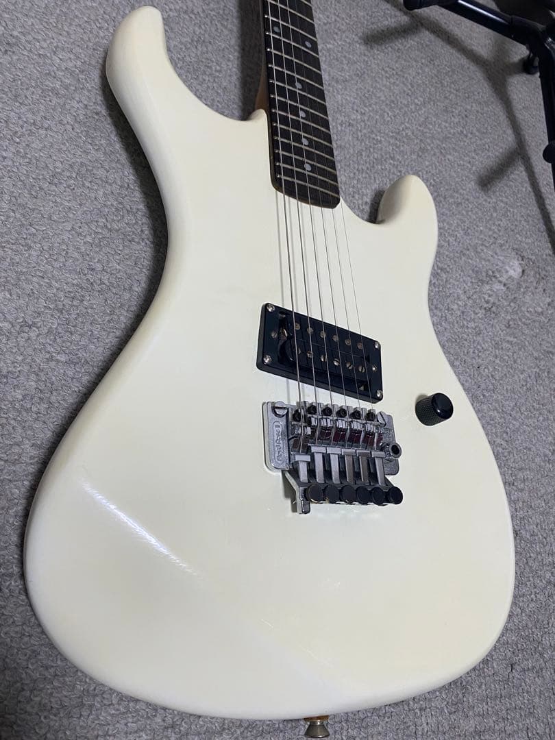 KRAMER STRIKER 100ST ホワイト エレキギター