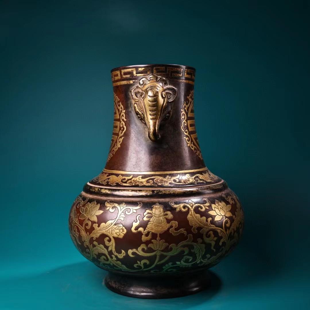 中国古美術・旧蔵鏨刻鎏金の吉祥八宝花瓶・純銅细密彫・全浮彫・置物・茶道具・文房具