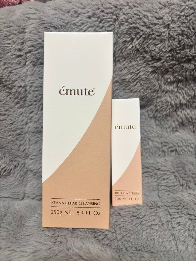 エミューテ　2点セット エミューテ美容液　エミューテクレンジングセット