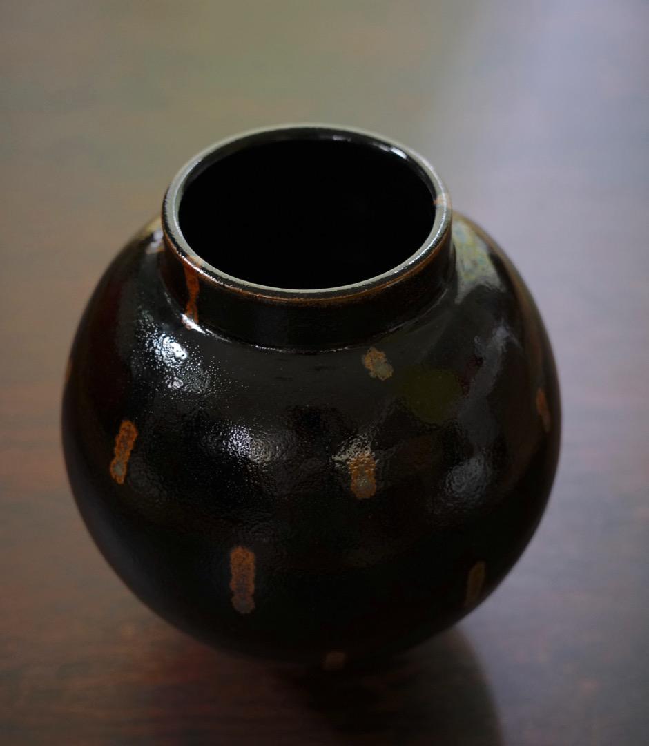 人間国宝　原清本人作　鉄釉の花瓶