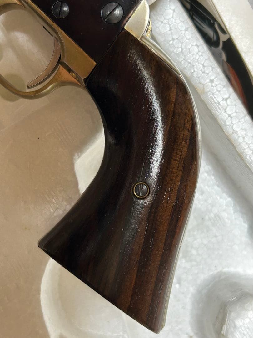 マルシンコルトS A Aガスガン ディープブラック木製グリップ金属カート