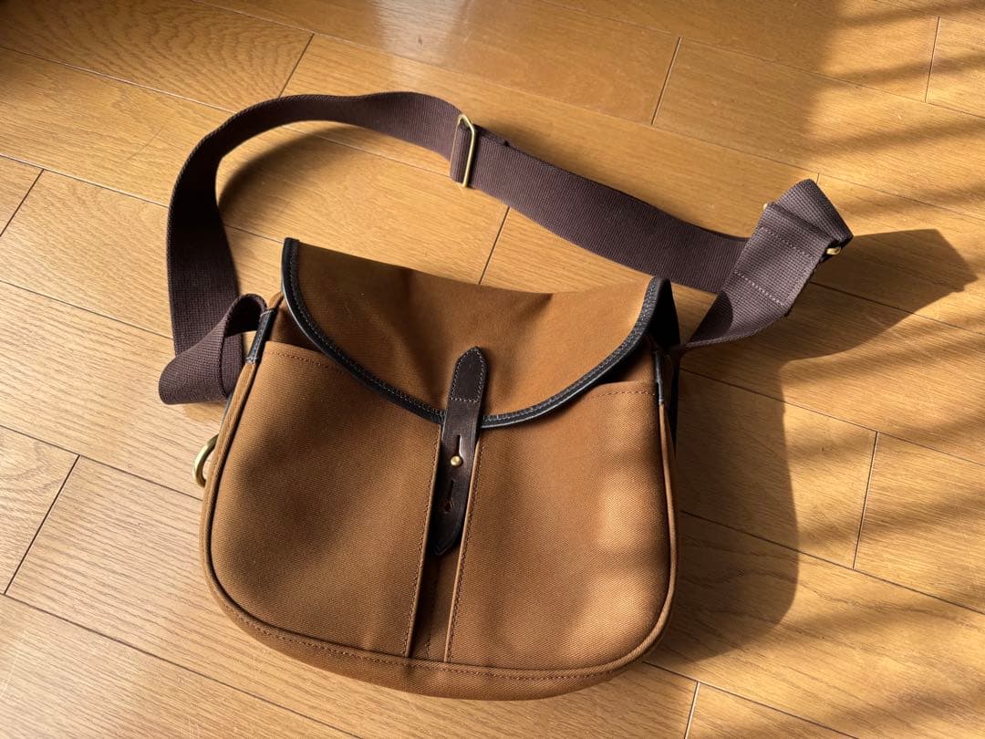 Brady Stour ブラウンキャンバスショルダーバッグ