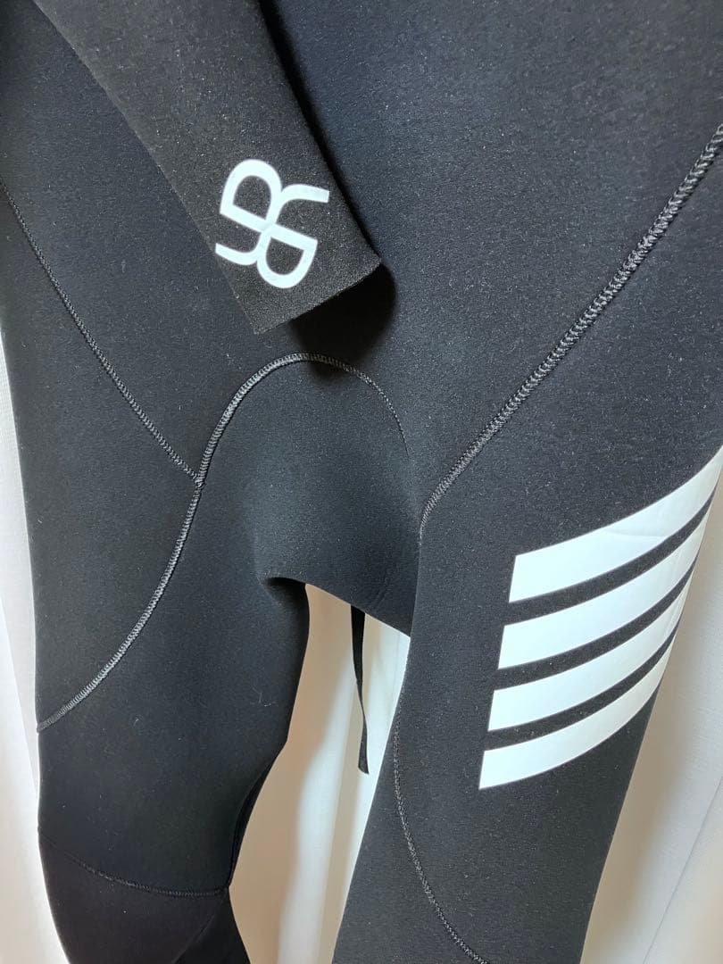 RASH WETSUITS ラッシュウエットスーツ