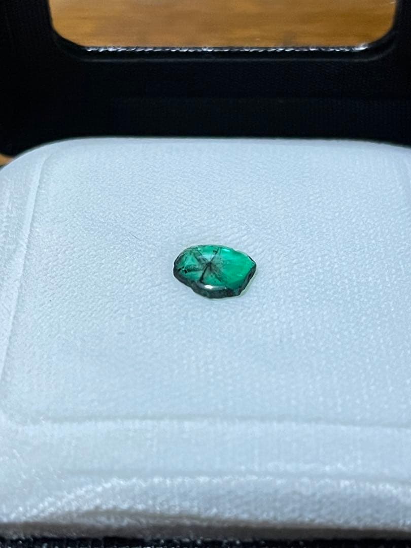 【一点もの 】トラピッチェエメラルド ルース