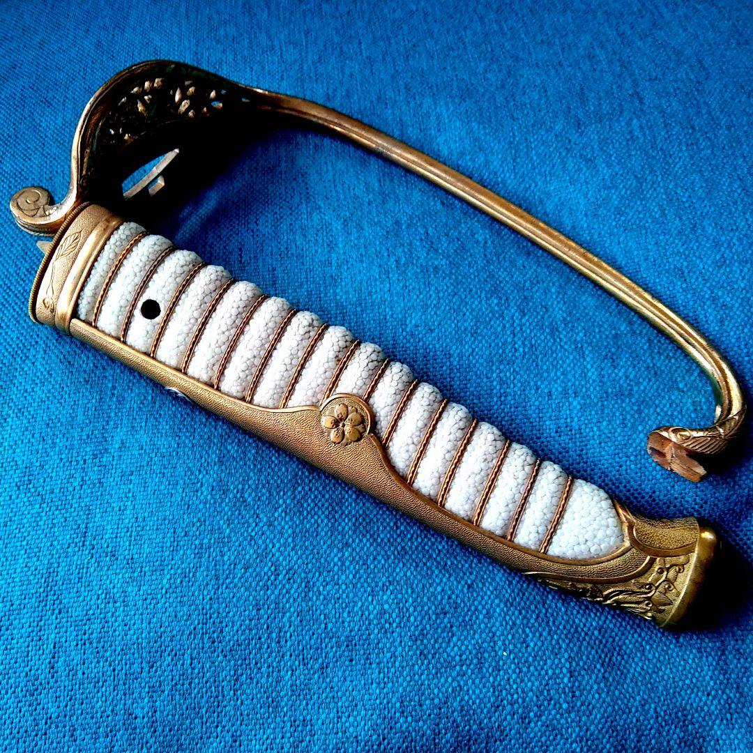 旧日本陸軍・軍刀ノ柄手・家紋入りです。自宅蔵出し。値下不可品。