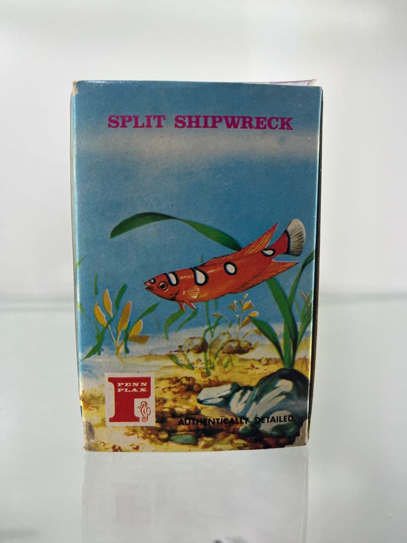 1970年代Penn-Plax社 大アマゾンの半魚人 と沈没船