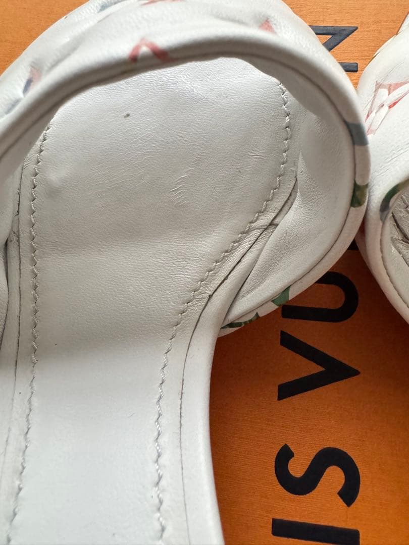 LOUIS VUITTON ホワイト ミュール　みこ