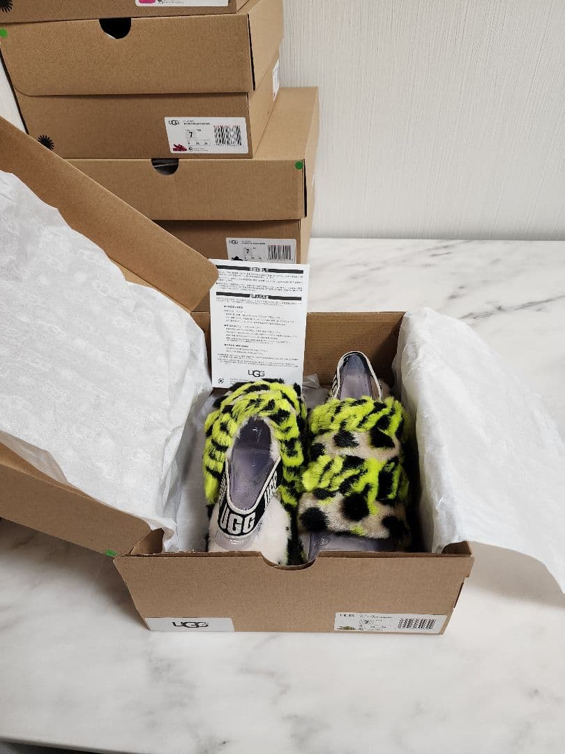 UGG ヒョウ柄 スライドサンダル 『新品』