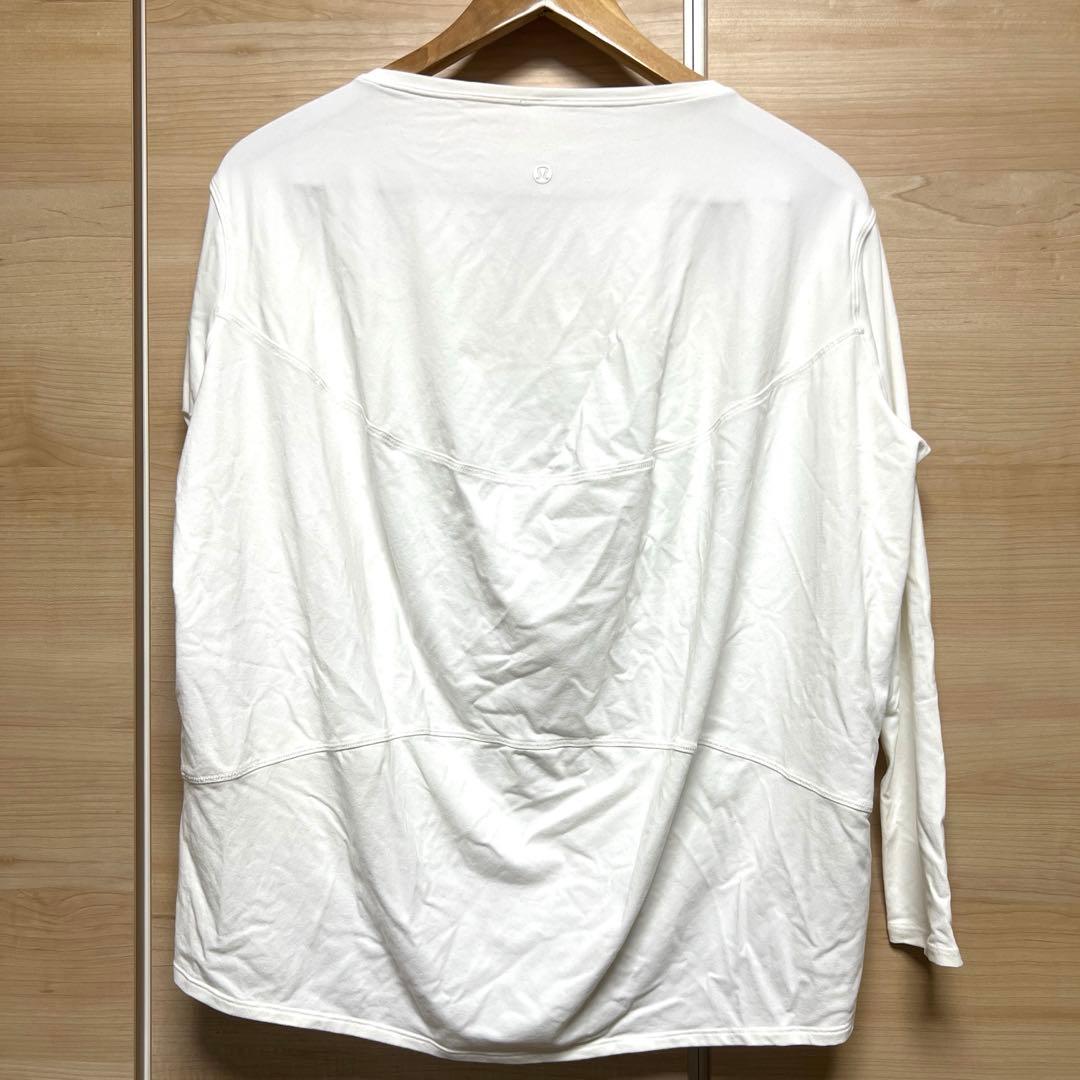 新品タグなし　ルルレモン　Back in Action ロングスリーブ　サイズ4