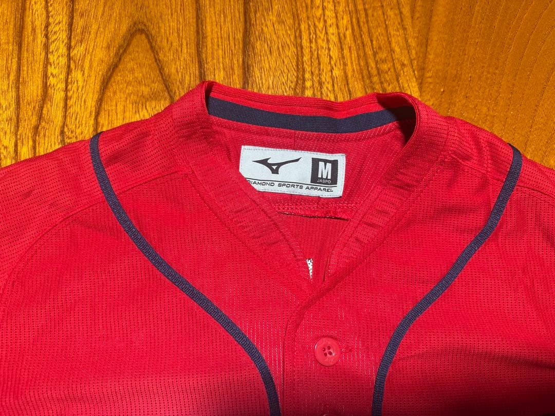 極美品 広島カープ 菊池涼介 背番号33 ハイクオリティユニフォーム Mサイズ