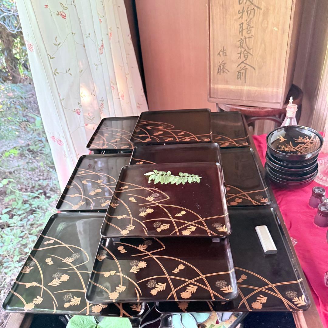 新春特別価格‼️JAPAN蒔絵 『白百合vs黒百合』明治八寸膳 5客