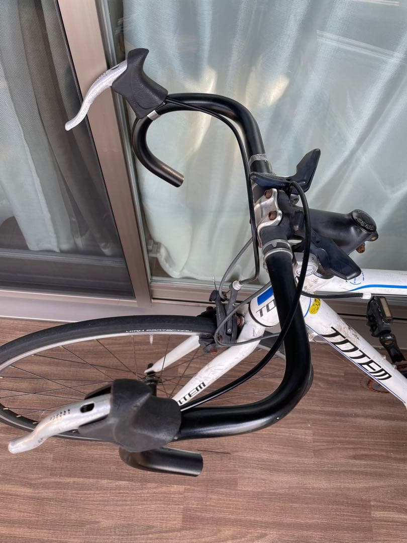 ホワイト アルミフレーム ロードバイク