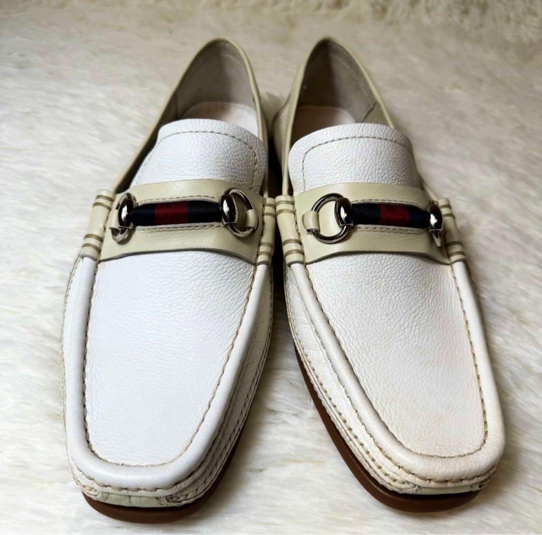 GUCCI ホワイトレザー ローファー 24.5cm